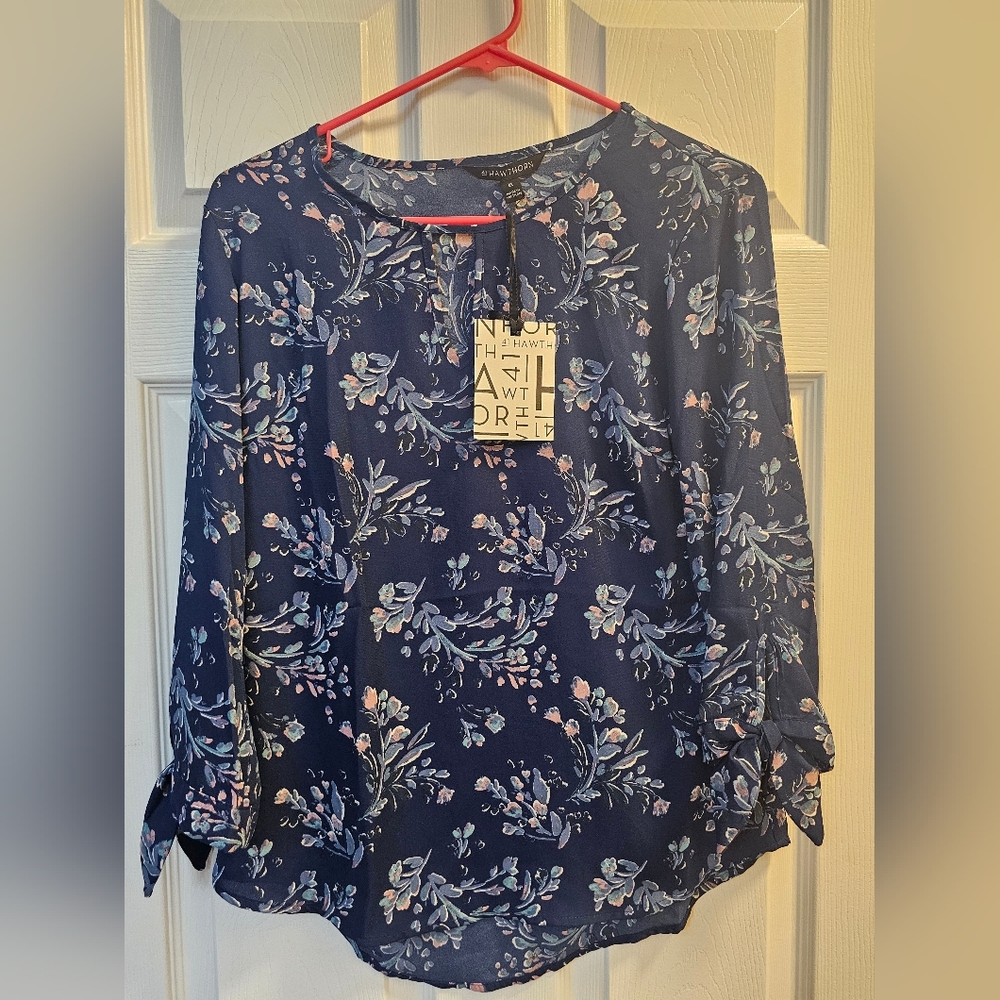 41 Hawthorn NWT Size XS Blue Floral Sheer Blouse Top